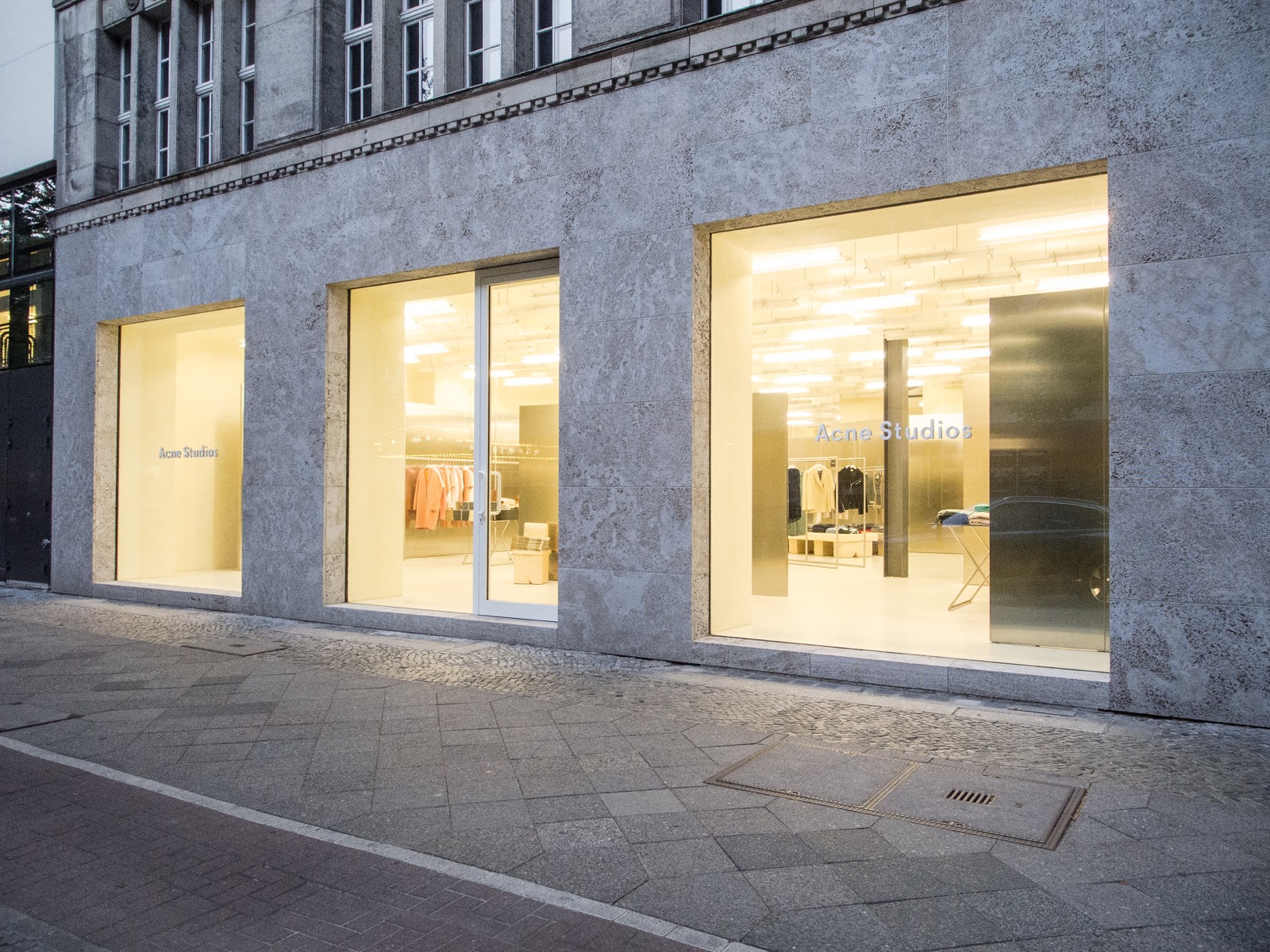 Acne Studios: unified online & in-store experience - Nedap
