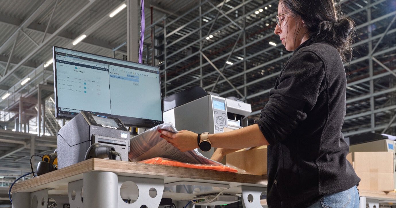 How Scotch & Soda optimizes supply chain efficiency with RFID - Nedap